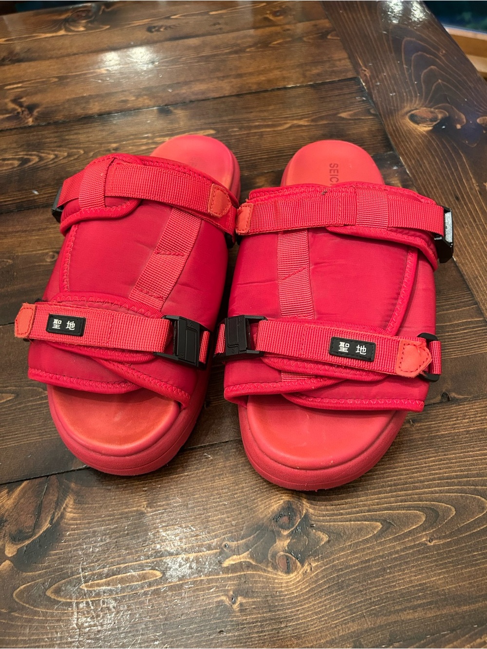 Red Seichi sandal slides size men’s US 13